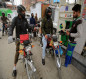 المنتجات النفطية تنفي إيقاف تجهيز أصحاب الدراجات بمادة البنزين