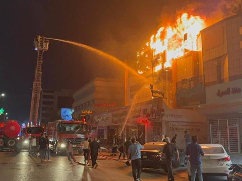 الدفاع المدني: إنقاذ 60 نزيلا من جنسيات مختلفة وإخماد حريق اندلع بفندق وسط كربلاء المقدسة