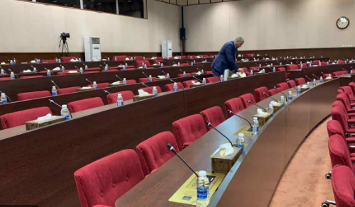 تعطيل البرلمان يُركن 180 قانونا مهما على الرفوف والنواب منشغلون بالحملات الانتخابية