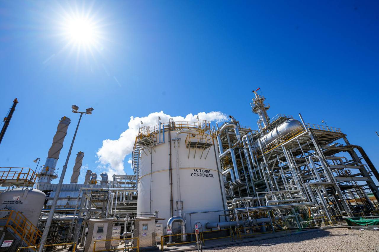 ارتفاع طفيف بأسعار النفط