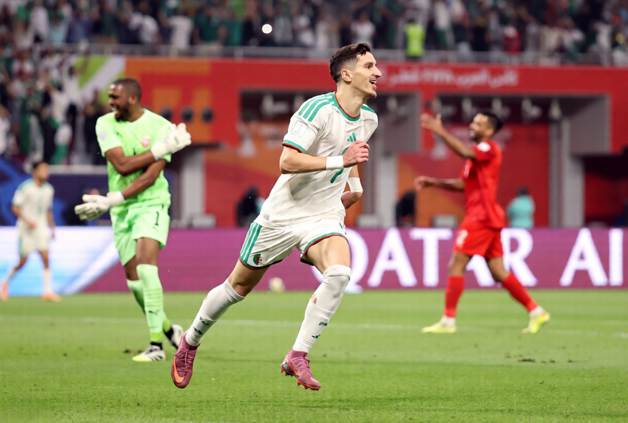 بخماسية.. الجزائر تمزق شباك البحرين في الجولة الثانية من بطولة كأس العرب (فيديو)