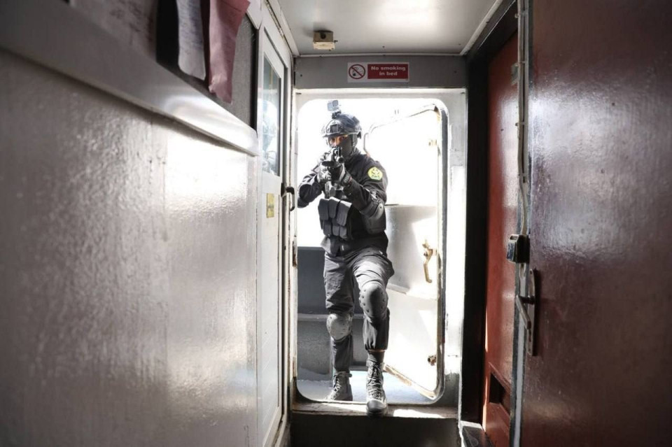 إيران.. مقتل واعتقال 11 "إرهابياً" أجنبياً وضبط أسلحة حربية