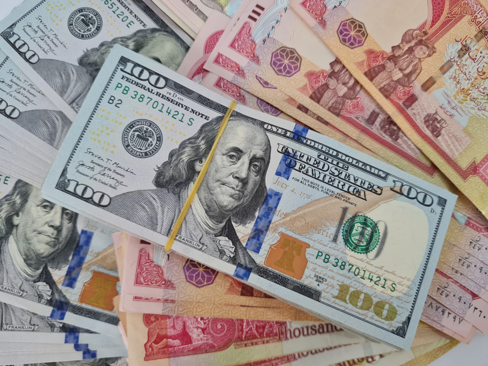 أسعار الدولار تواصل تحليقها في بورصات العراق