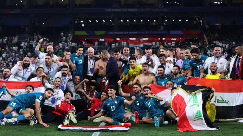 بعثة المنتخب الوطني تصل لعمان وحافلات من البصرة لنقلهم الى العراق