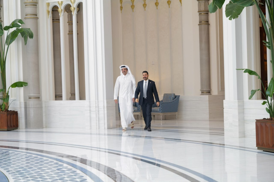 الزيدي وأمير قطر يؤكدان ضرورة التزام جميع الأطراف بحرية الملاحة في هرمز