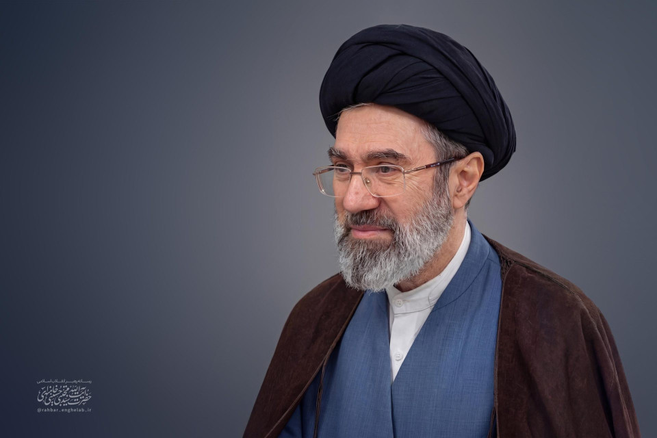 المرشد الإيراني يعين قيادات جديدة لرئاسة الأركان والحرس الثوري