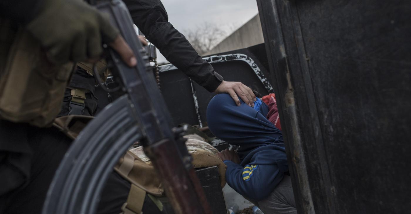 بينهم امرأة.. اعتقال متهمين بالسرقة في بغداد (صور)