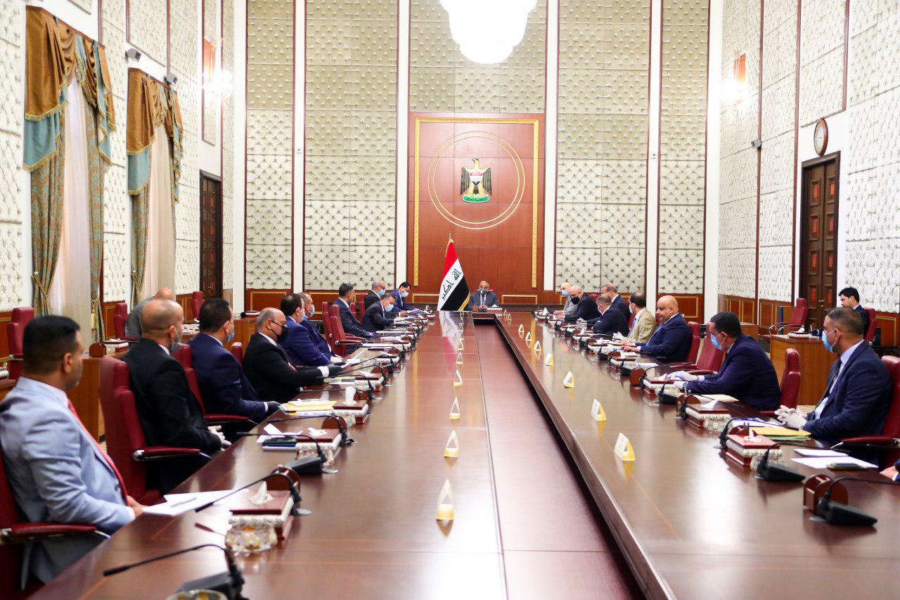 عبدالمهدي للمحافظين: نحن نصارح شعبنا عن التأثيرات الاقتصادية وعلينا وضع الحلول (فيديو)