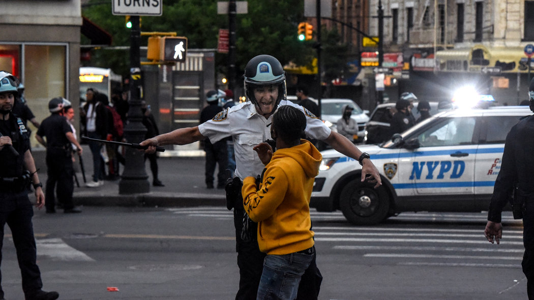 مقتل شخص وإصابة آخرين في إطلاق نار في نيويورك