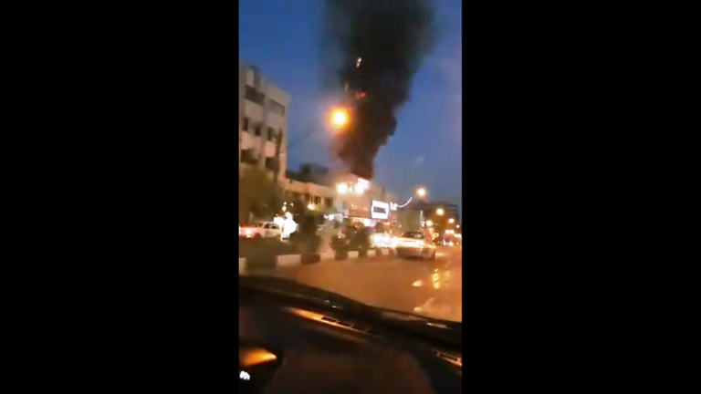 انفجار بمركز طبي شمال العاصمة الإيرانية طهران (فيديو)