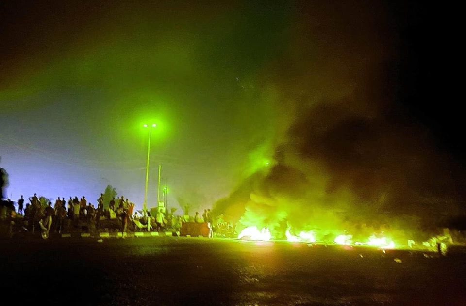 الناطق العسكري باسم الكاظمي يعلق على احداث التظاهرات بساحة التحرير