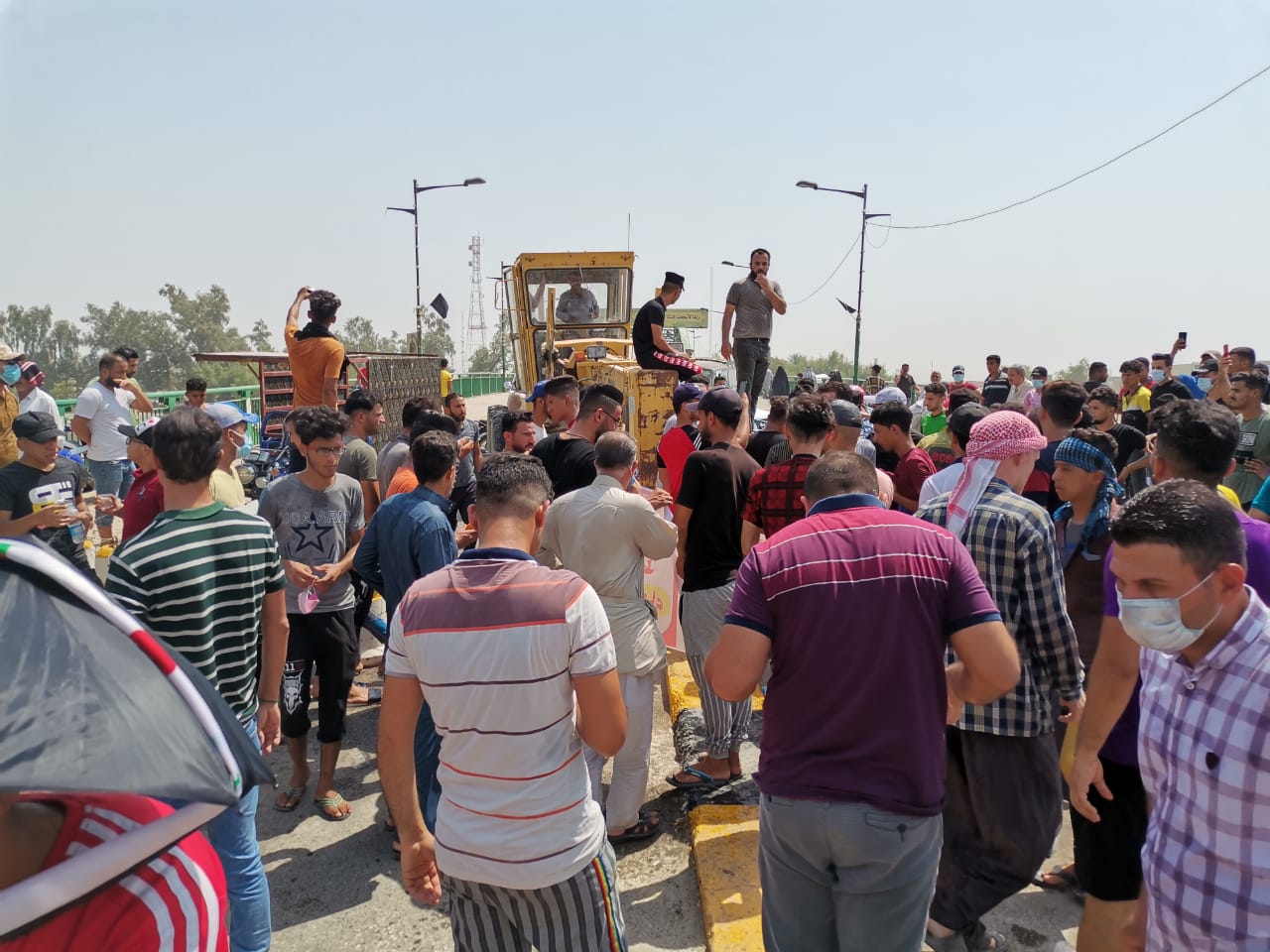 قائممقام الهندية يكشف اسباب تظاهرات اليوم وقطع المواطنين للطريق الرابط بين بابل وكربلاء