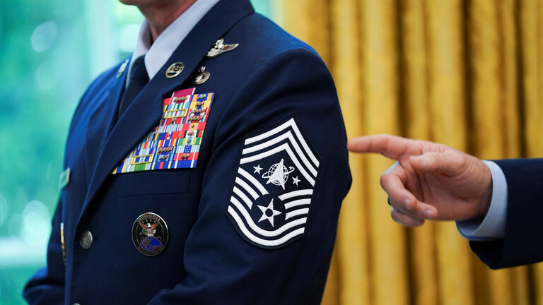 إصابة نائب رئيس العمليات الفضائية بسلاح الجو الأمريكي بكورونا