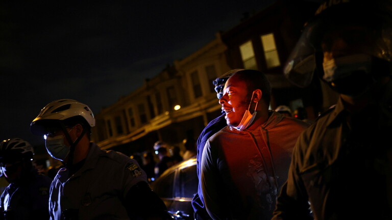 اعتقال رجلين بحوزتهما متفجرات في شاحنة صغيرة خلال احتجاجات فيلادلفيا