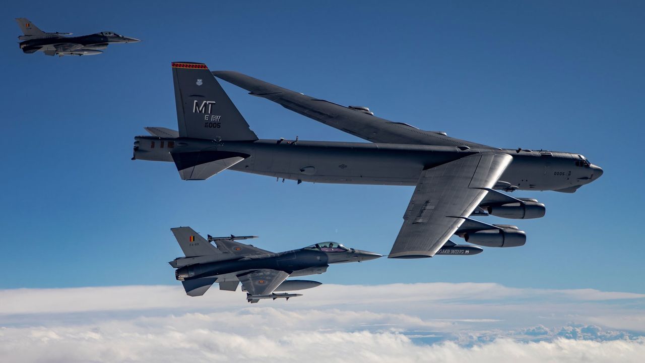 لماذا ارسلت الولايات المتحدة ’’القاذفة الاستراتيجية’’ إلى الشرق الأوسط وما علاقتها بالانسحاب من العراق ؟