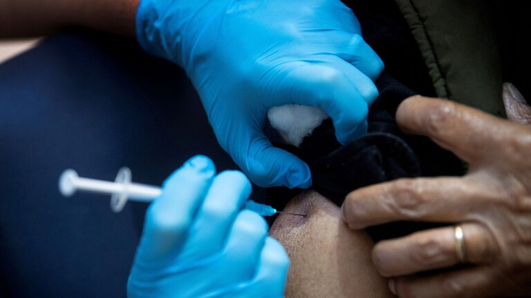 وفاة طبيب أمريكي بعد أسابيع من تلقيه لقاح "فايزر" المضاد لكورونا