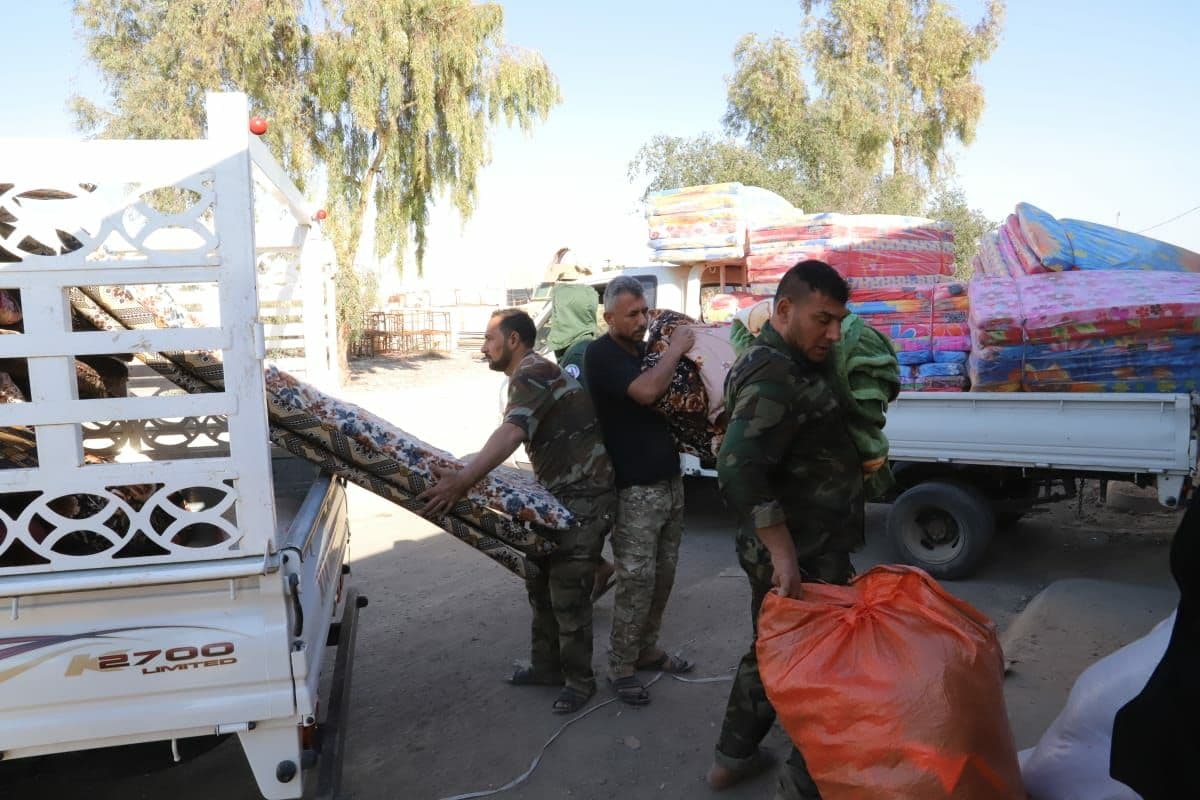 بالصور.. السيد الصافي وفرقة العباس يدعمون سرايا السلام في سامراء لوجستيا