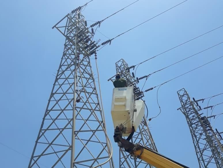 إحباط محاولة تفجير أحد أبراج الضغط العالي شمالي بغداد