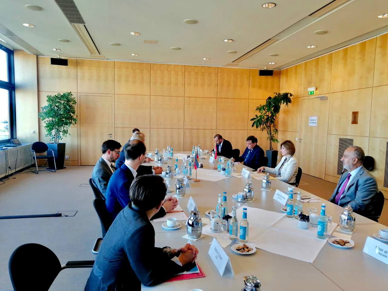 بينها اللجوء والنازحين.. جملة ملفات على طاولة مباحثات عراقية ألمانية