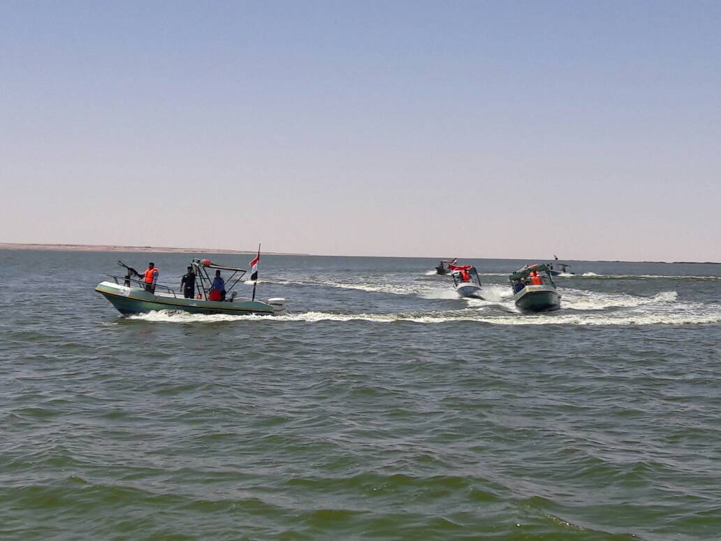 الشرطة النهرية تنتشل جثة امرأة من بحيرة الرزازة في كربلاء (صور)