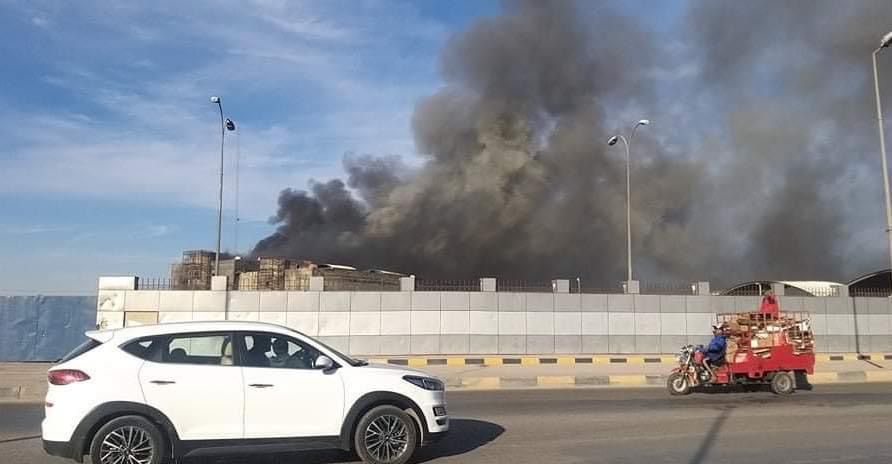 بالصور.. حريق كبير يندلع داخل مبنى محافظة ميسان