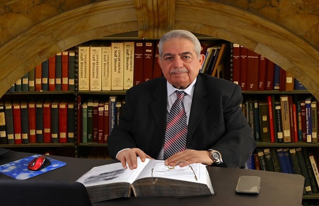 بالصور.. تشييع جثمان المذيع غازي فيصل في النجف الاشرف