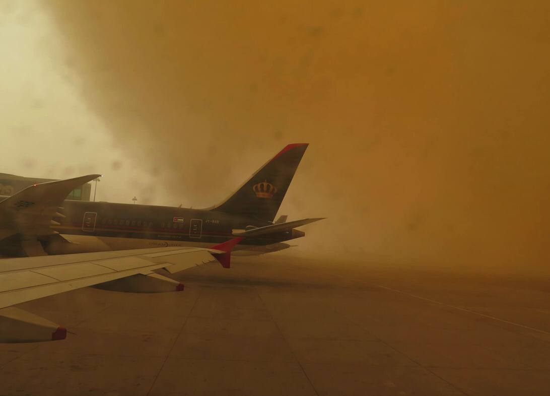 مطار النجف يعلق جميع رحلاته الجوية