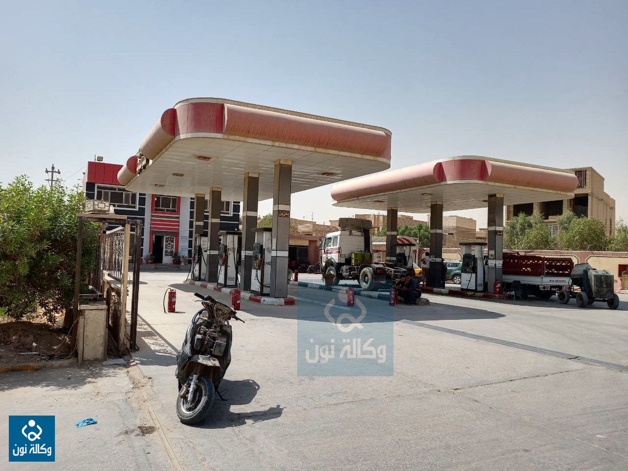 ازمة بنزين خانقة في كربلاء تزامنا مع زيادة ساعات القطع وحرارة الصيف