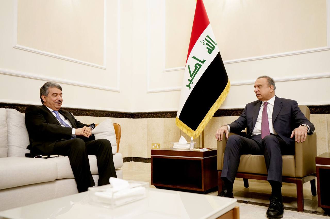 الكاظمي يستقبل السفير الكويتي لدى بغداد.. ويبحث معه "وضع المنطقة"