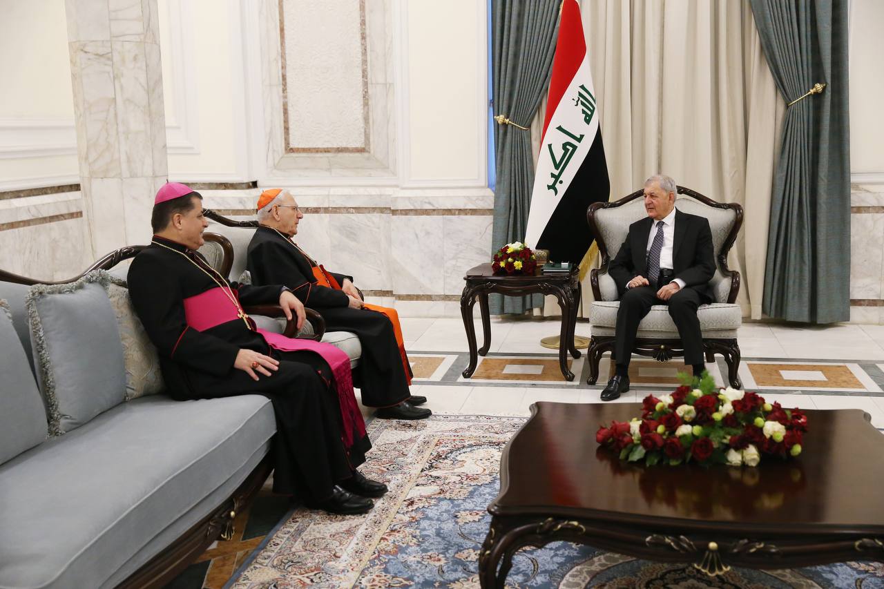 الرئيس العراقي يشيد بالمواقف "الشجاعة" لأبناء الديانة المسيحية و "تضحياتهم" في التصدي لقوى الإرهاب