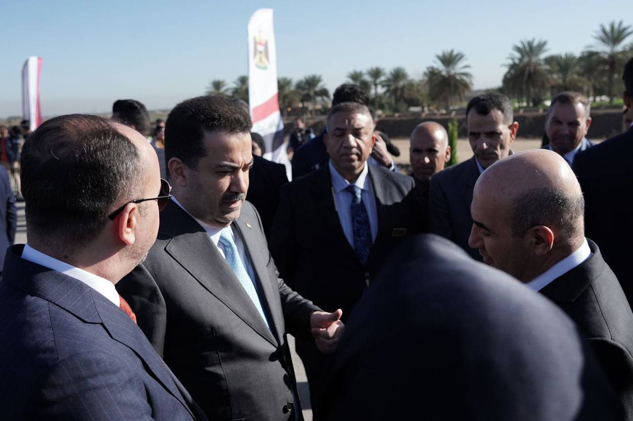 "لا تصرفوا مدخراتكم عليها".. ‏السوداني يحذر المواطنين من شراء الأراضي الزراعية