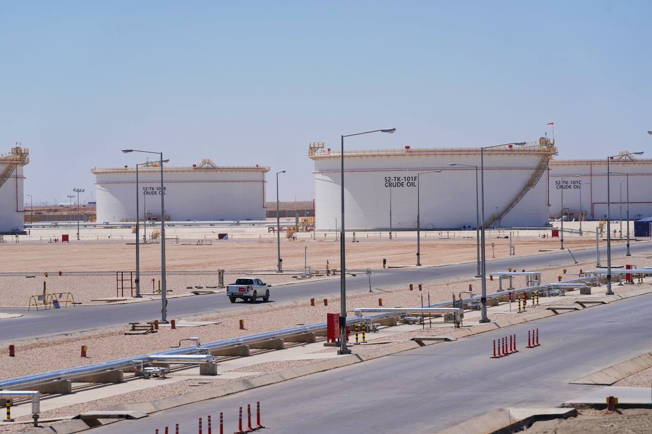 إنخفاض أسعار النفط بفعل زيادة "كبيرة" في مخزونات الخام الأمريكية