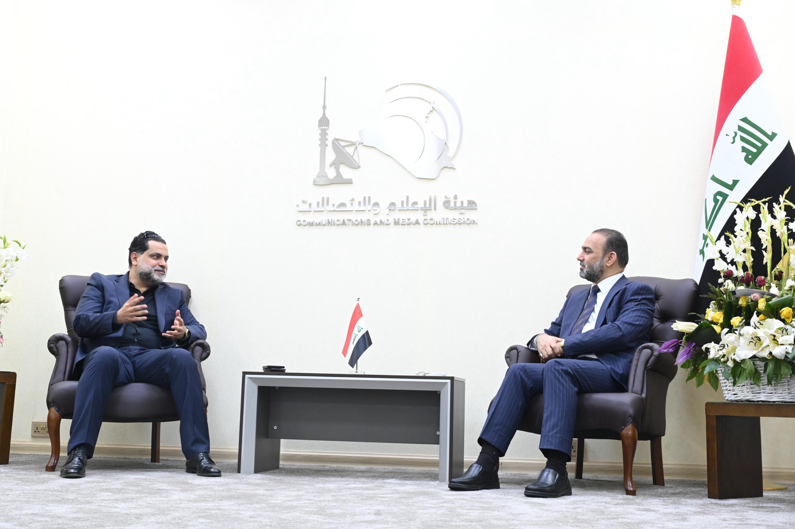 رئيس هيئة الإعلام ومستشار رئيس الوزراء يبحثان إجراءات تطبيق السياسة الإعلامية للأقليات