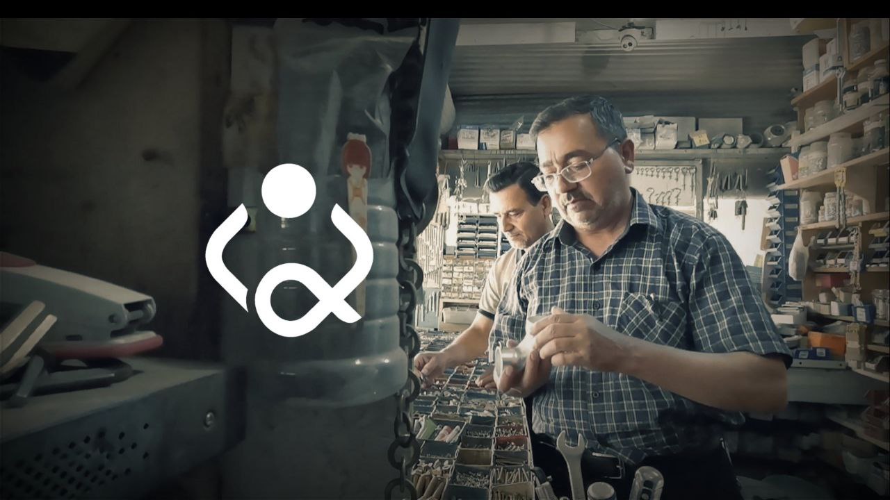 للبراغي عالم خاص في كربلاء.... محل يعمل على ادوات عمرها اكثر من قرن