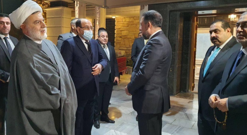 استقبال حار.. نوري المالكي في منزل خميس الخنجر برفقة قادة الإطار
