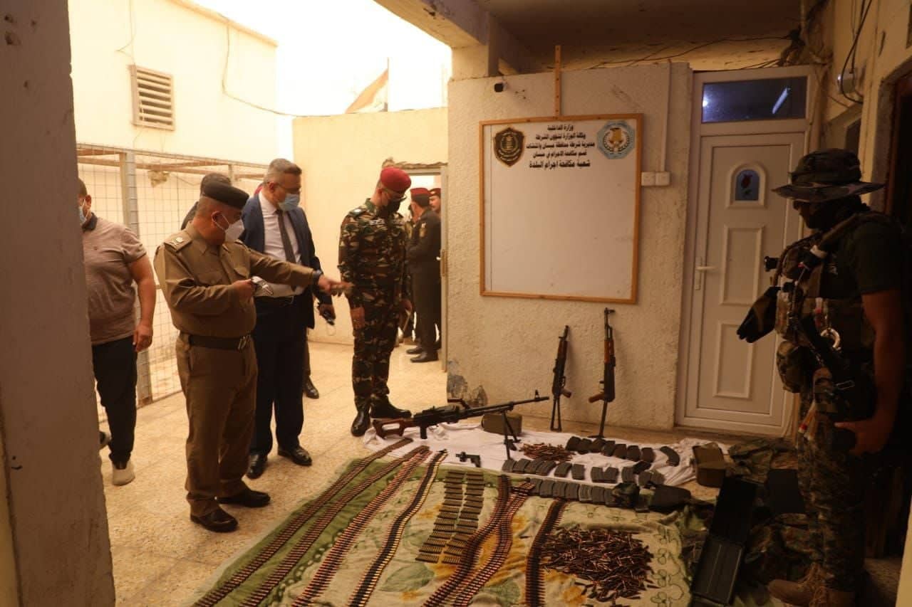 بالصور:اجرام ميسان تضبط اسلحة واعتدة مختلفة داخل منزل احد المطلوبين ضمن مركز المحافظة