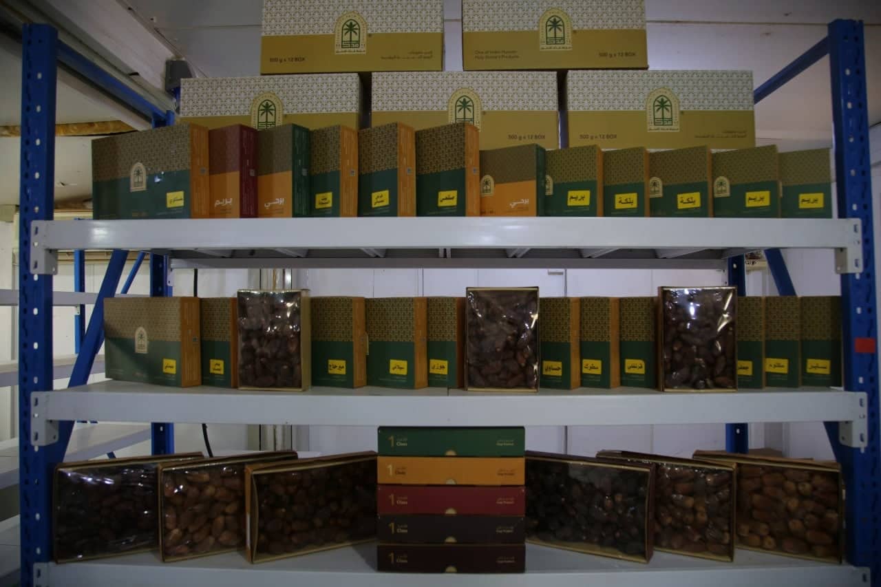 كربلاء:لتسويق التمور على مدار السنة مخازن مبردة تليها خطوط تعبئة وتغليف في مزرعة فدك للنخيل..شاهد بالصور والفيديو