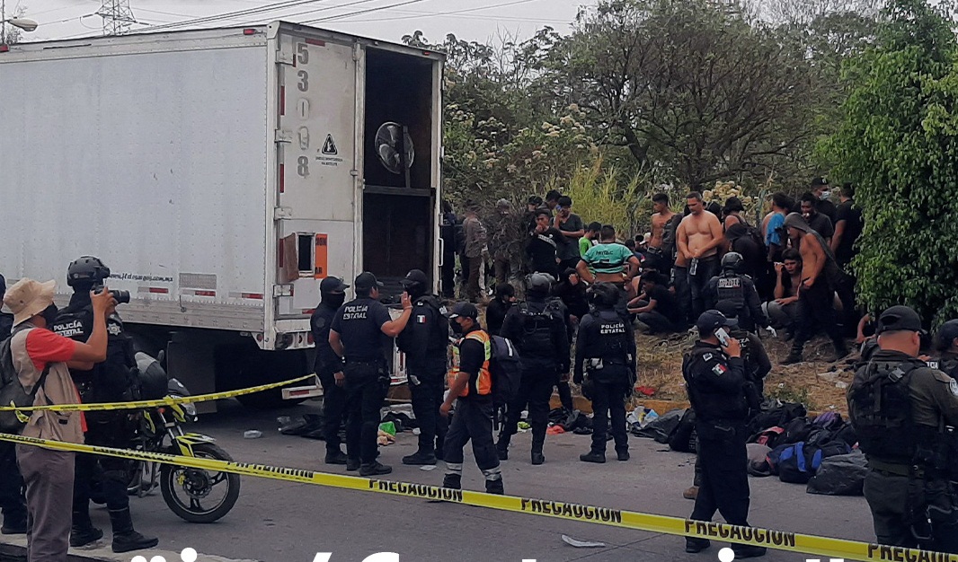 العثور على 46 جثة داخل شاحنة في تكساس