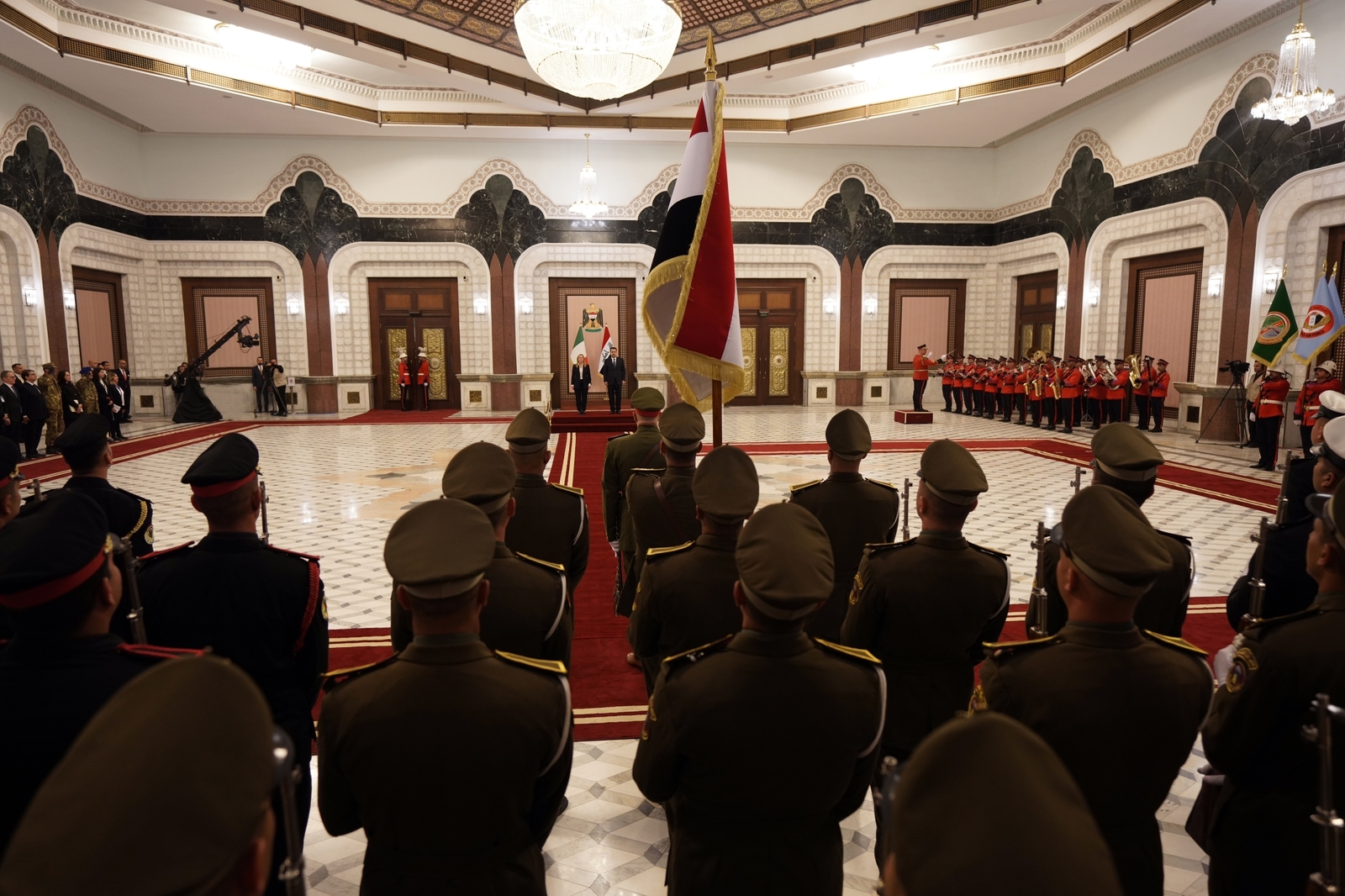 رئيسة الوزراء الإيطالية تصل إلى بغداد