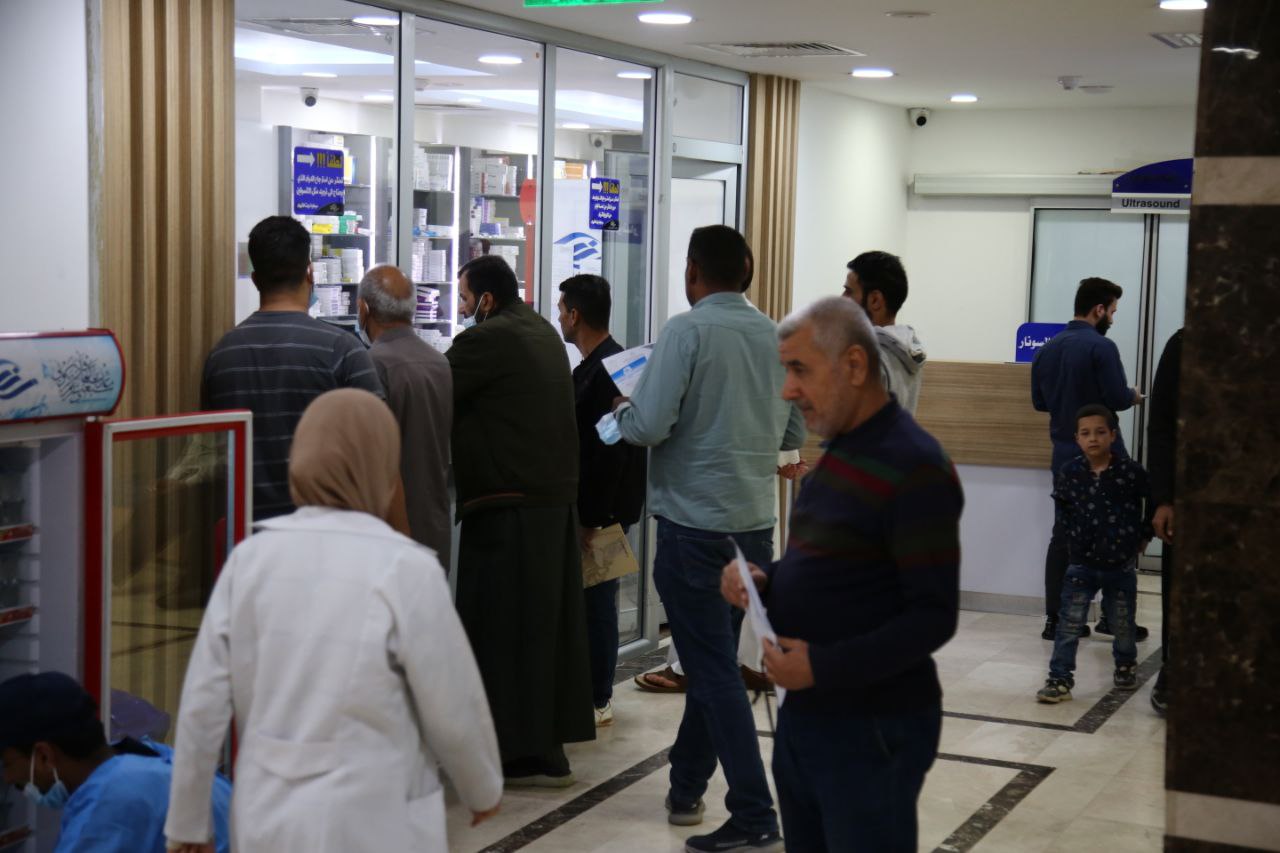 ضمن مبادراتها الانسانية :العتبة الحسينية تقرر توزيع ادوية العيادة القلبية مجانا لمدة خمس ايام (مصور)