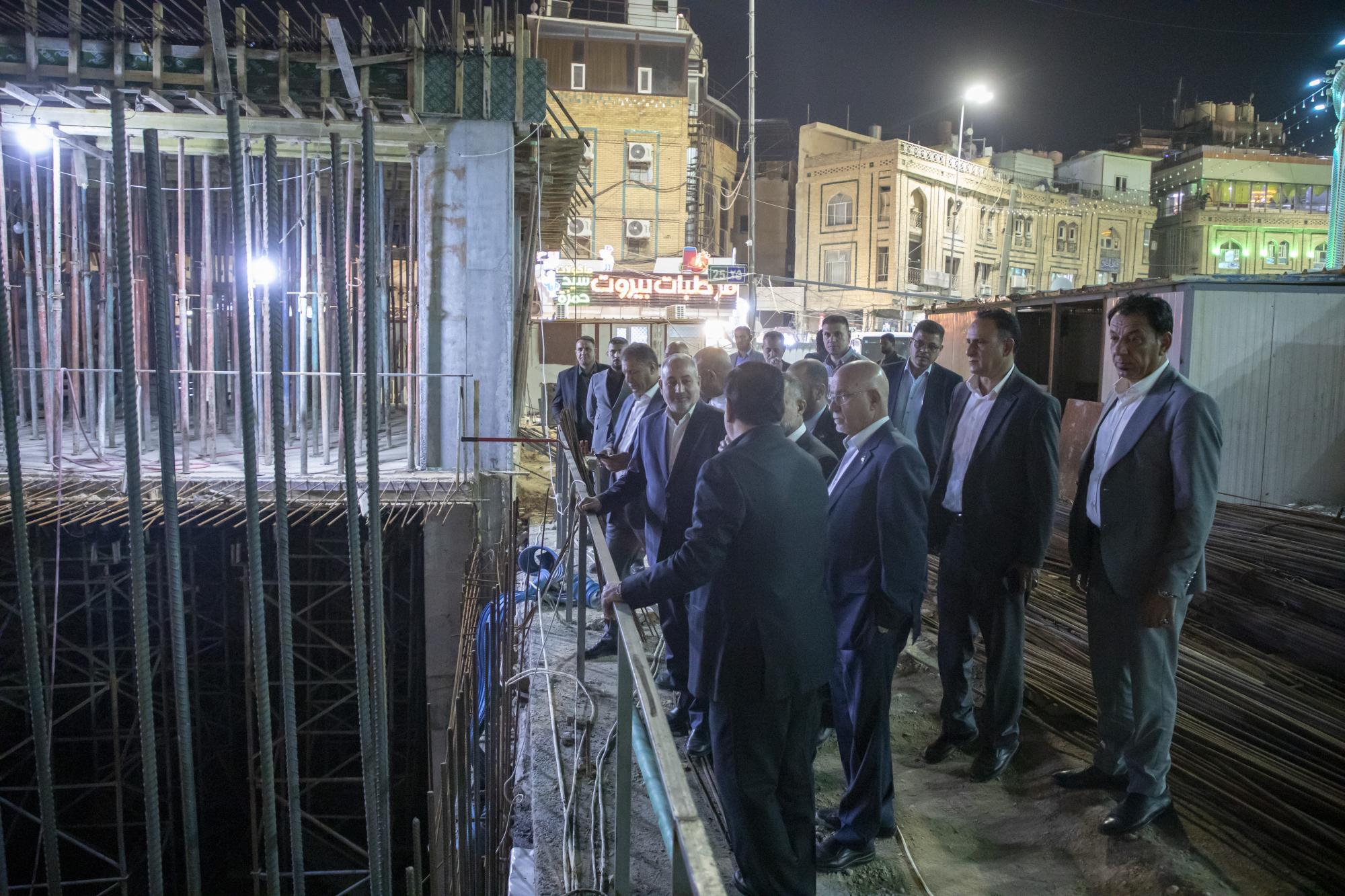 بالصور:وزيرا التخطيط والصحة يطّلعان على مشروع صحن أمّ البنين (عليها السلام) في كربلاء