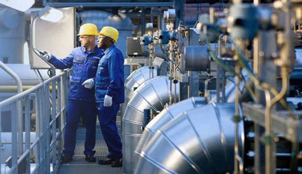 العراق يعلن عن إعادة تشغيل 5600 مصنع