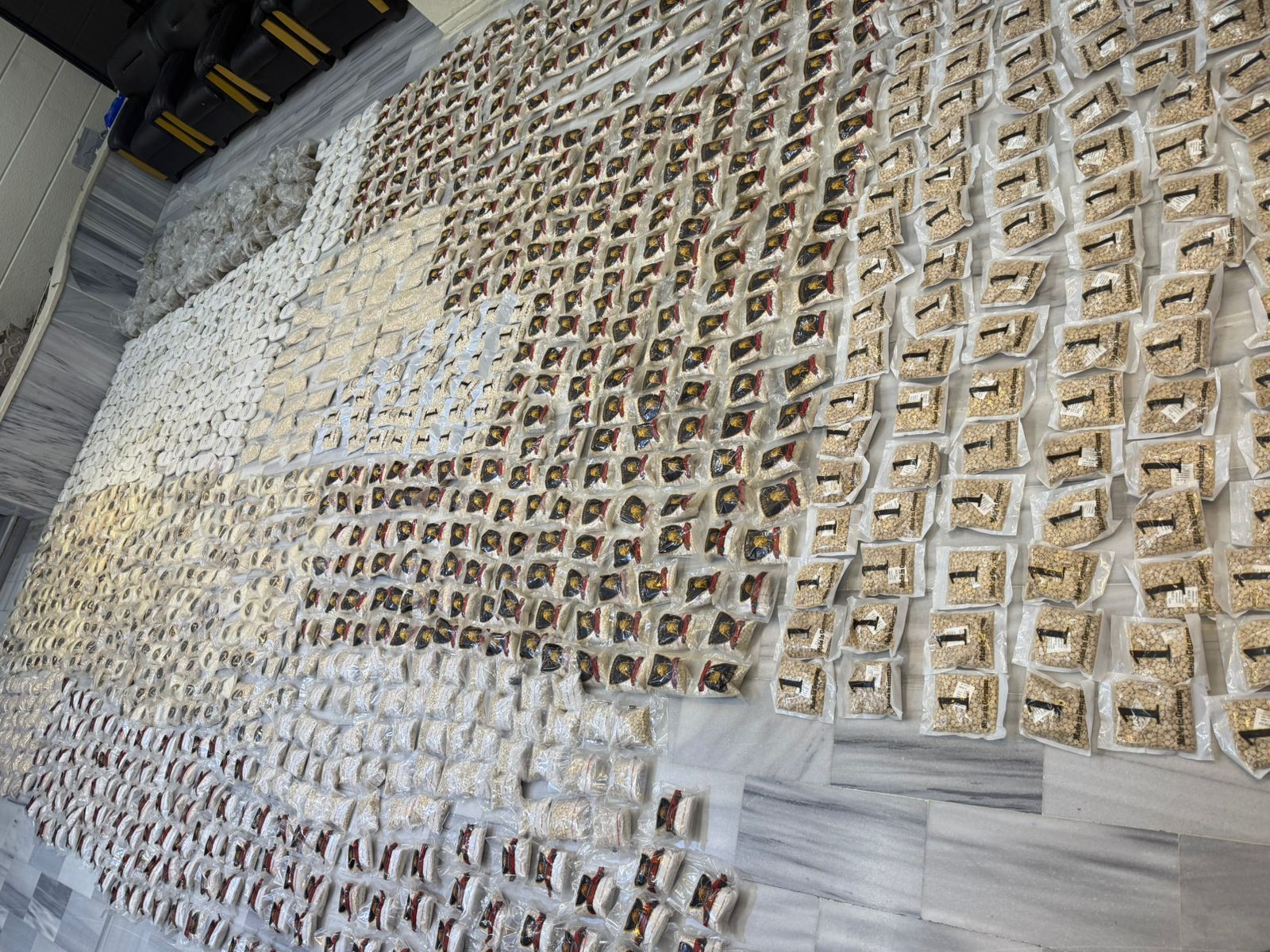 داخل الأراضي السورية.. قوّة عراقية تضبط 320 كيلوغراماً من المخدرات