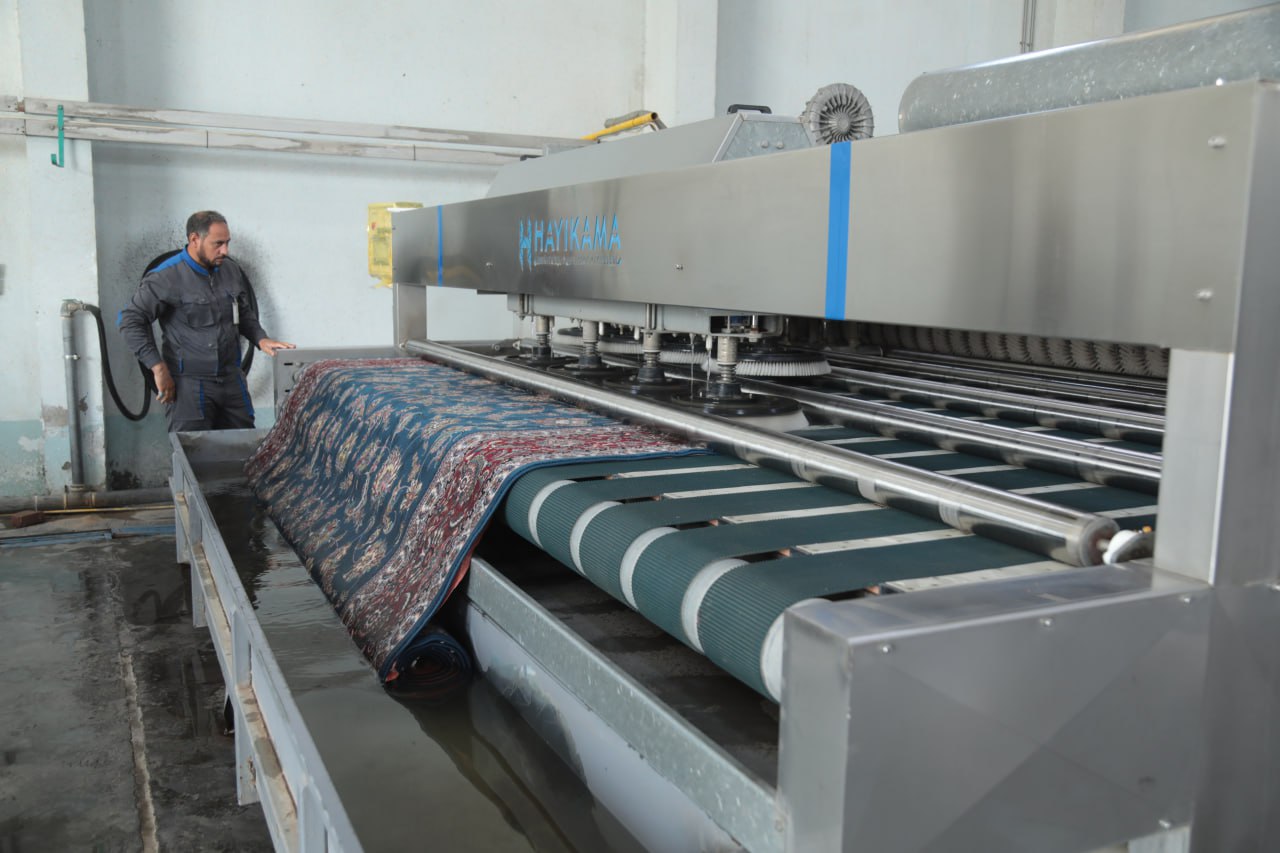 57 ألف قطعة سنوياً.. معمل العتبة الحسينية لغسل السجاد يقدم خدماته للمزارات والمستشفيات والمواكب (فيديو)