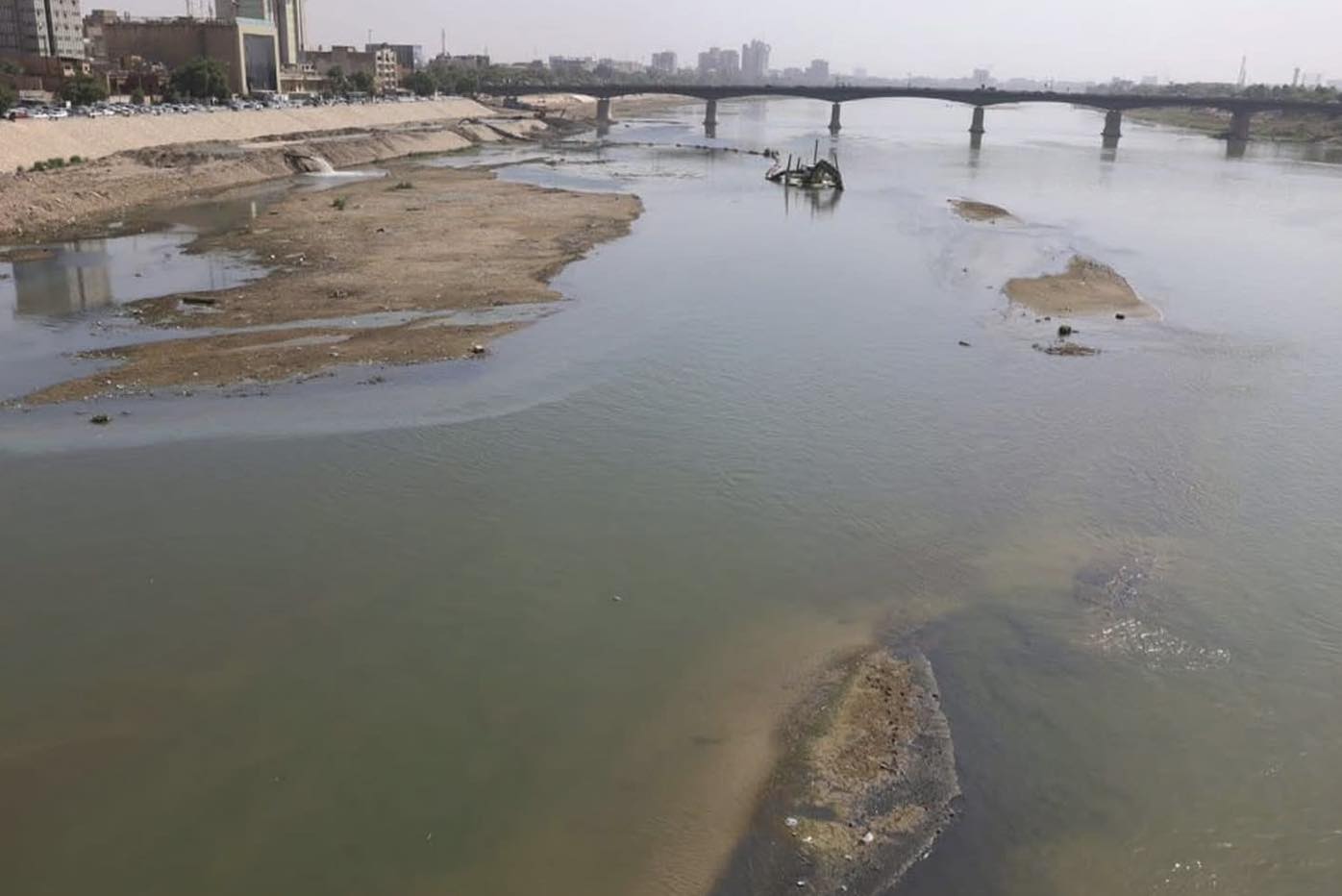 لجنتان برلمانيتان تطالبان بجلسة طارئة لمواجهة "قحط المياه" و"الشحة المالية"