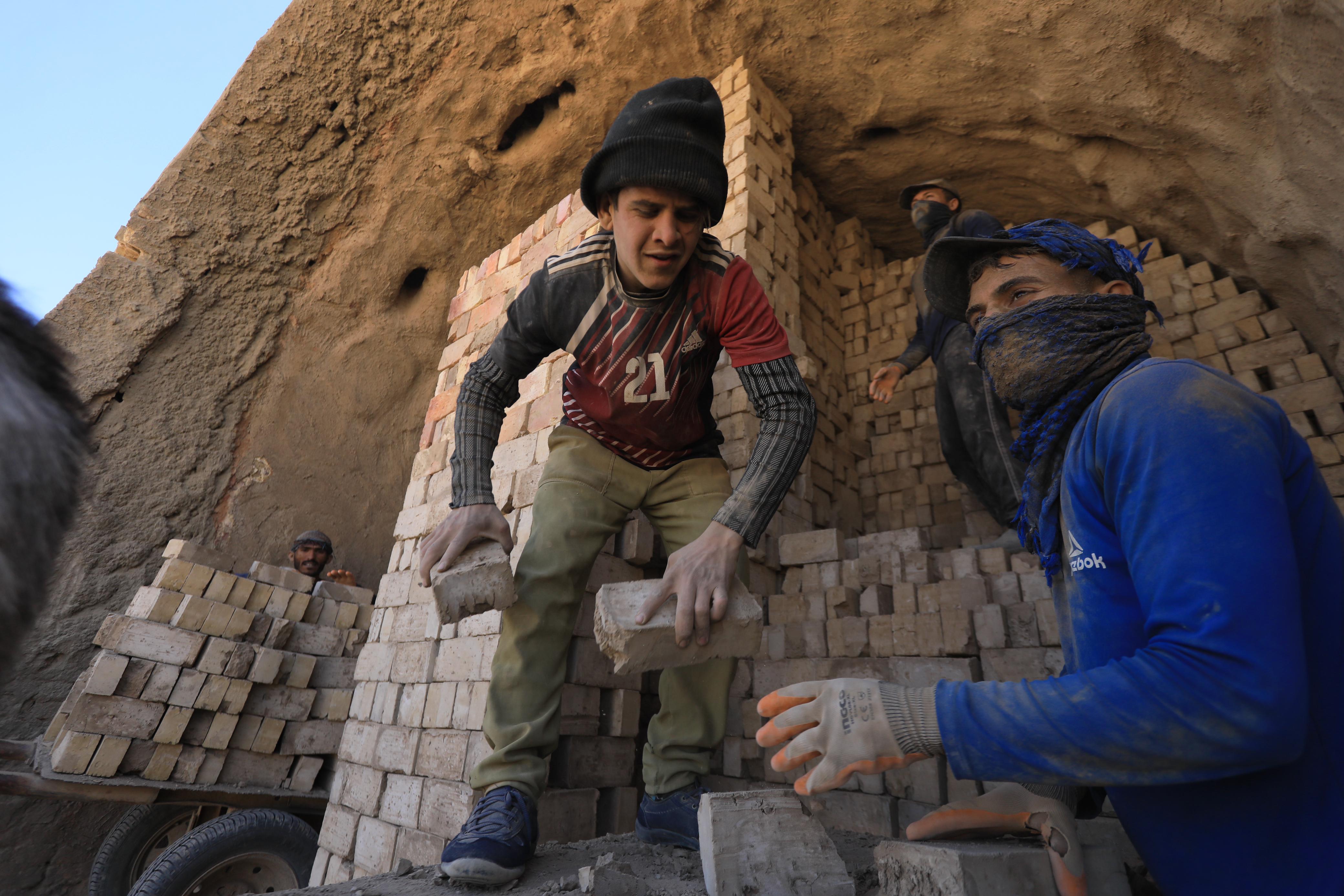 ضمان العامل في الأجر وفقا للقانون العراقي