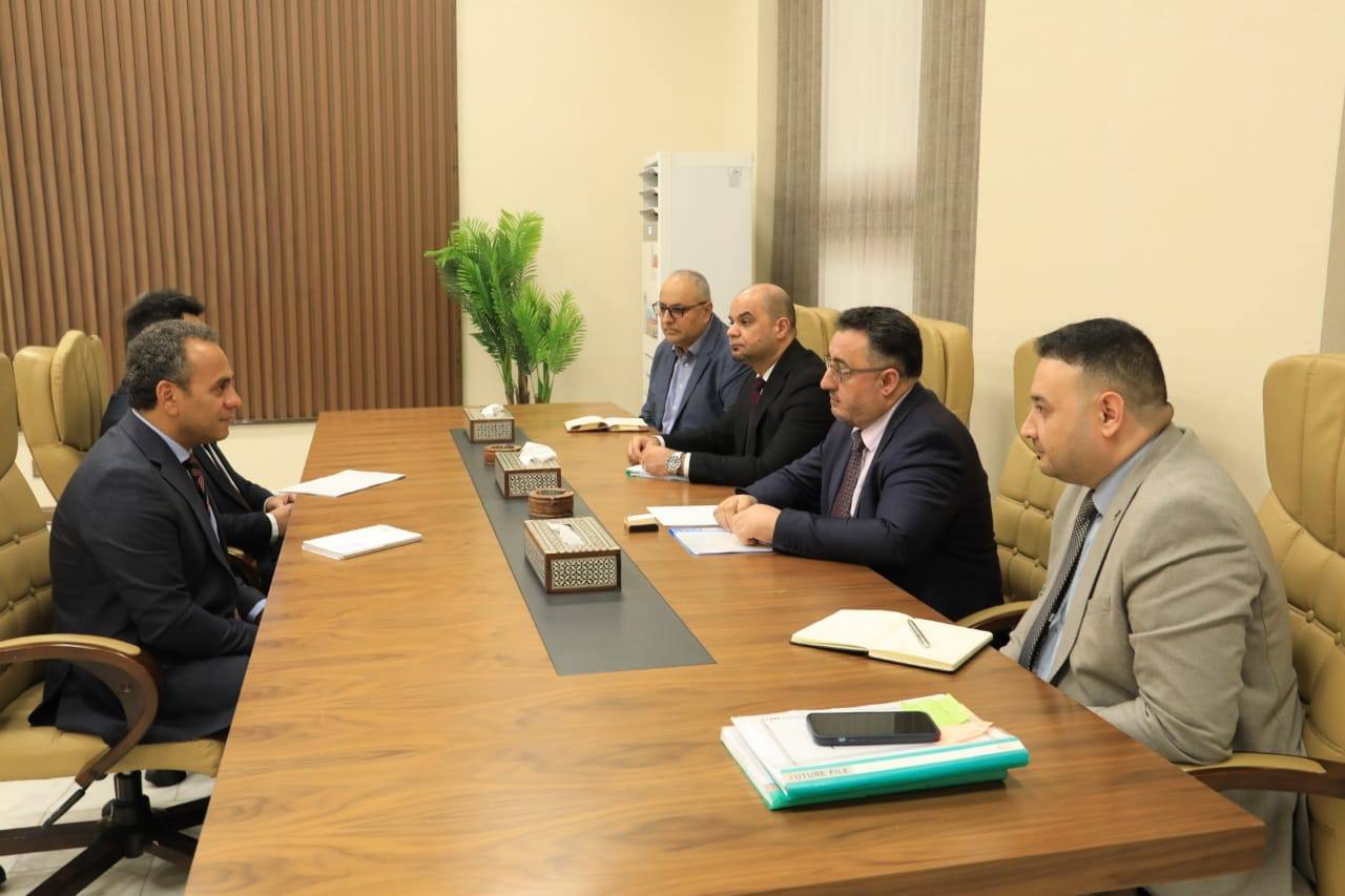 العراق يبحث مع الأمم المتحدة استرداد الأموال المهربة والمطلوبين بقضايا فساد