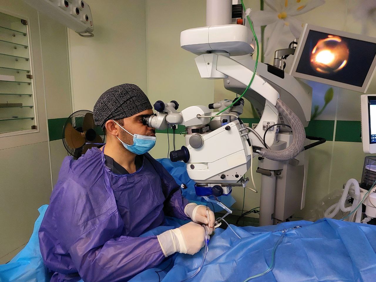 كربلاء المقدسة:اجراء عمليات الماء الاسود بنجاح داخل احد المراكز الطبية التابعة للعتبة الحسينية