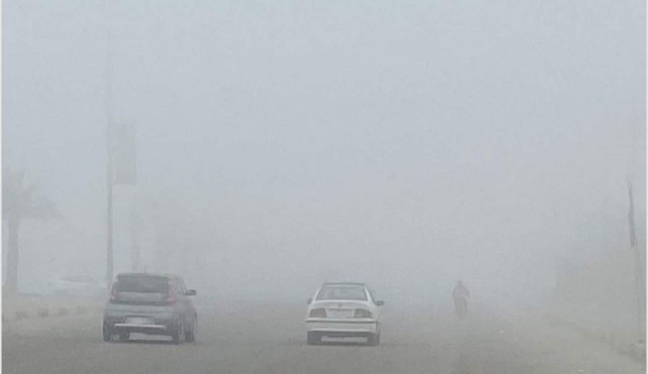 "تحذير عاجل".. رؤية شبه معدومة في الشوارع خلال ساعات الصباح بالعراق