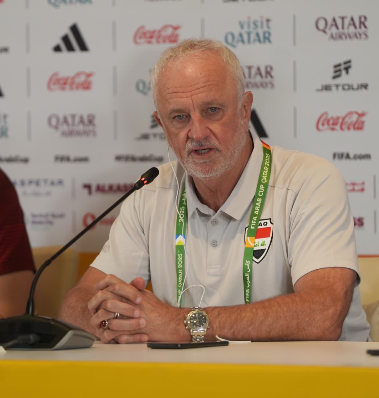 أرنولد يتلقى رسالة عاجلة تتعلق بنجم دهوك